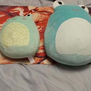 Squishmellow pair of toads or frogs